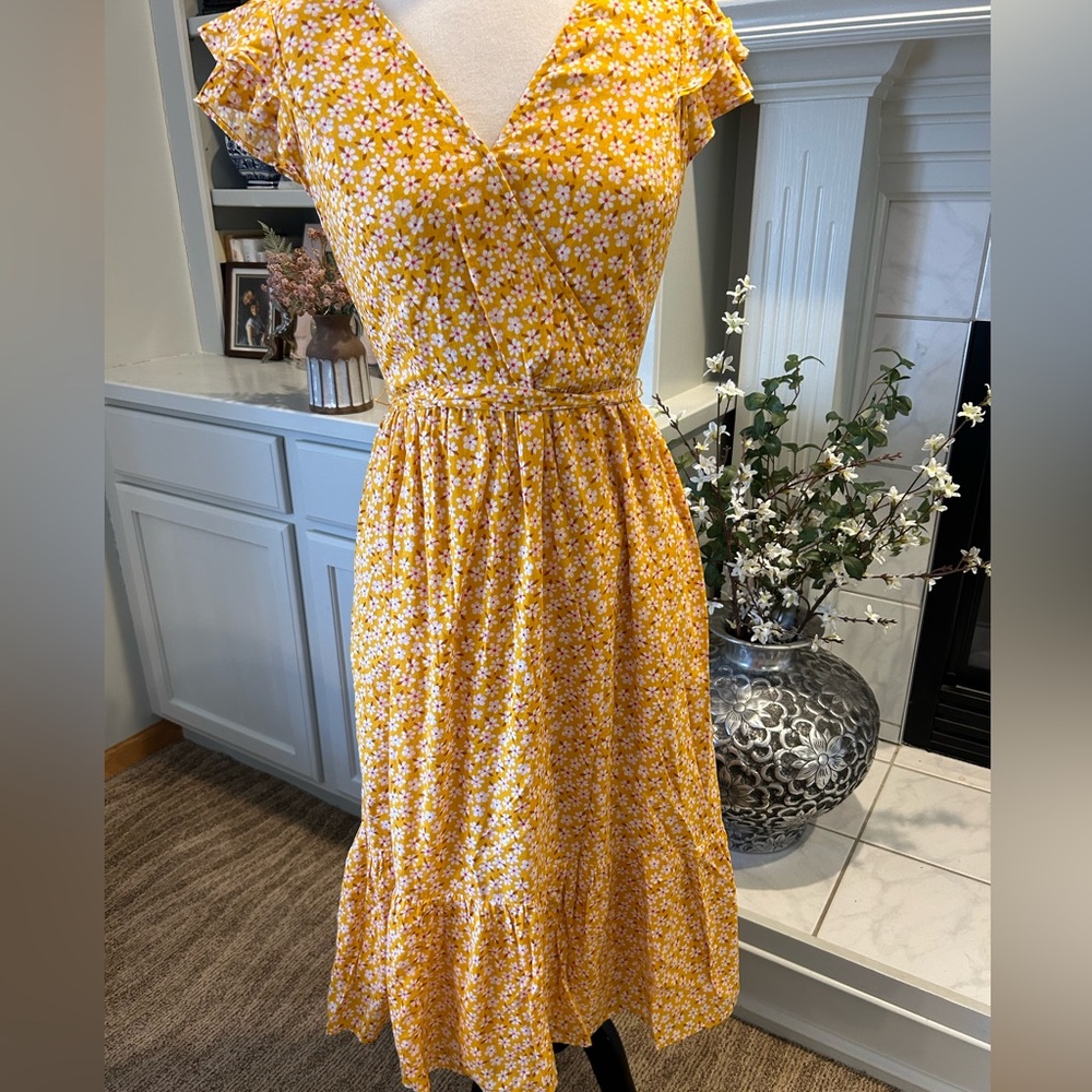 Old Navy Sundress yellow floral wrap